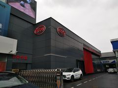 -上海华裕比亚迪4S店