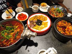 -万重锦·人文川菜馆(骡马市店)