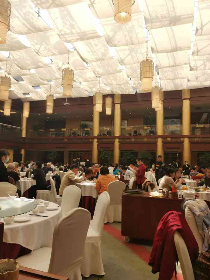 潮府馆(大宁灵石公园店)-"看大众点评是人均181/位,以为是一般般.