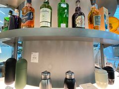 -M Stand(上海人民广场来福士店)