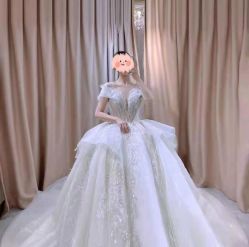 -艾米婚纱&婚礼策划