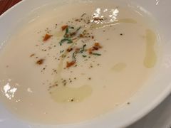 -WOLFGANG PUCK KITCHEN & BAR(迪士尼小镇店)