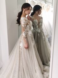 -艾米丽婚纱礼服