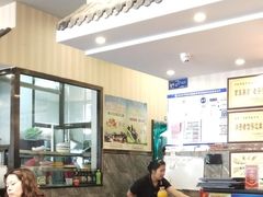 大堂-华盛园卷子王农家菜水库鱼