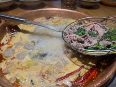 -洱火云南酸菜牛肉火锅(石景山当代商城店)