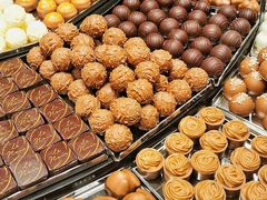 -Laderach 莱德拉(上海环贸iapm店)