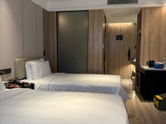 -杭州西湖湖滨银泰亚朵酒店