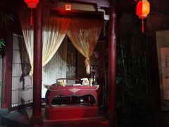 -暴风岛沉浸式体验馆(百联世纪店)