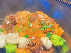-山河屯铁锅炖·非遗东北菜(南山店)