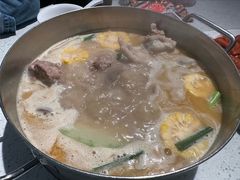 -肥仔文澳门猪骨煲(南京西路店)