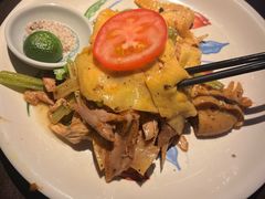 -大头虾越式风味餐厅(光明广场店)