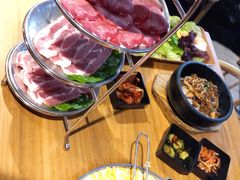 -青瓦炭韩潮烤肉(花园道店)