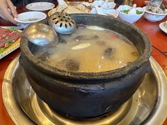 -鲁朗纳麦石锅鸡庄园