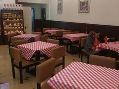 大堂-红宝石·鲜奶小方·海派西点房(南丹店)
