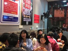 -爆炸头阿姨小四川正宗川味小吃(无任何分店)