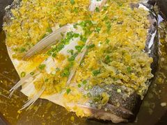-阿瓦山寨·湘菜现炒·剁椒鱼头王(咸阳总店)