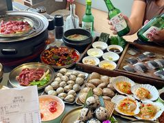 -围炉肉舍•炭烤活鳗•丹东海鲜烤肉(步行街店)