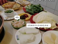 -洞庭洲·防空洞火锅·烧烤·铜锅涮肉(新百广场店)