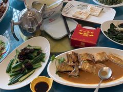 -乔家小院•非遗驴肉•青岛菜(滨河路店)