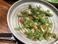 烧椒绣丸子菌-云海肴·汽锅鸡·云南代表菜(美罗城店)