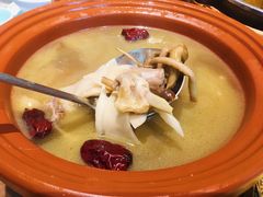 -有红鸡毛店·川菜(建设路店)