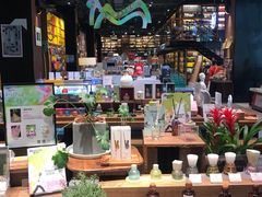 -半山书局(新世纪商城店)