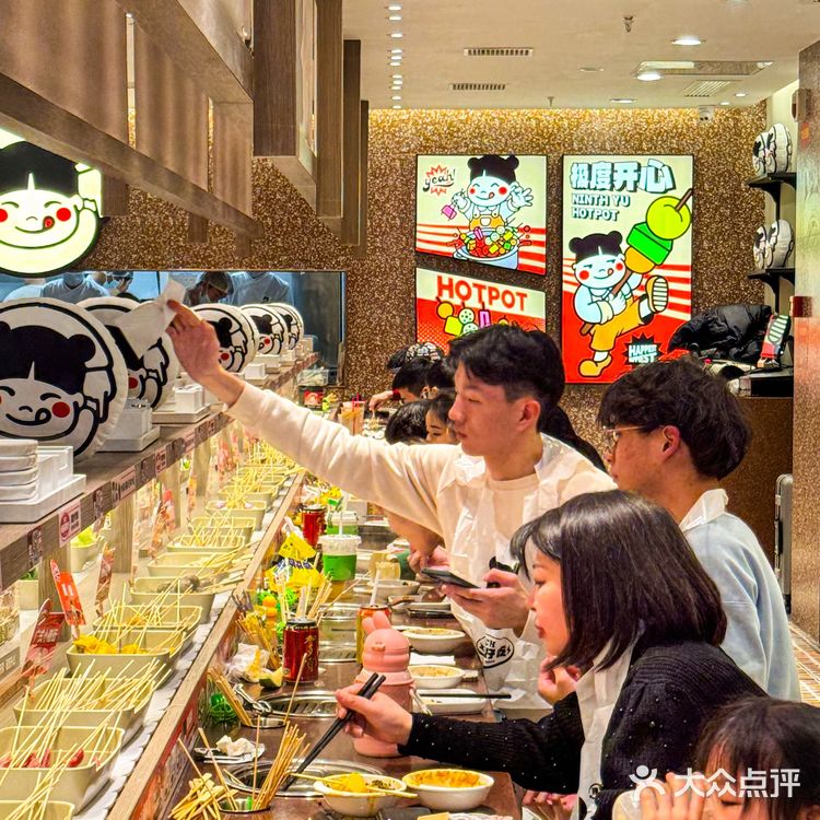 真不是我吹！这家回转小火锅真的人太多了