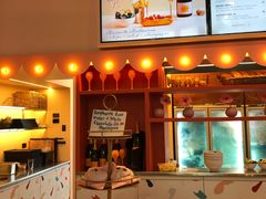 -Pinchy's Lobster & Champagne Bar