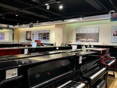 -柏斯音乐艺术中心·钢琴·吉他(上音店)