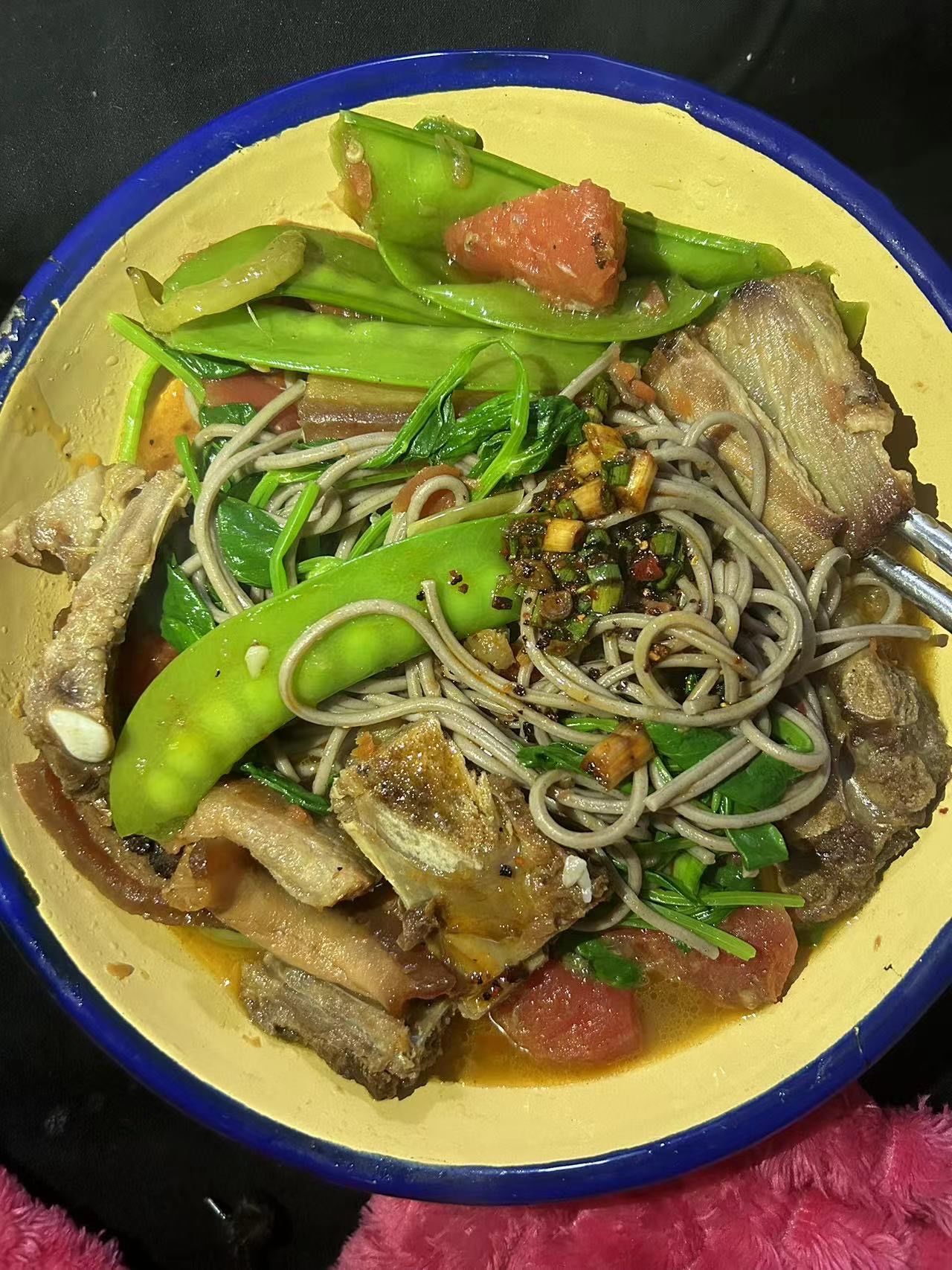 大杂烩面条加黑暗料理