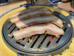-青瓦炭韩潮烤肉(花园道店)