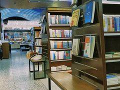 -新华书店(新街口旗舰店)