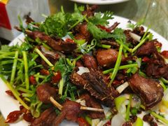 -超越海鲜屋(飞龙物业店)