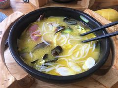 -桥香园过桥米线(国贸店)