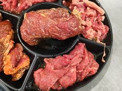 -啊美丽炭火烤肉(滑翔一店)