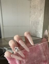 -HUII NAIL绘京美甲美睫会馆
