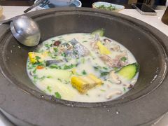 -鲜念蒸汽石锅鱼(红山6979店)