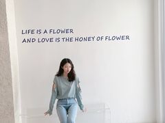 -Blue Concept Cafe&Farm·關於藍