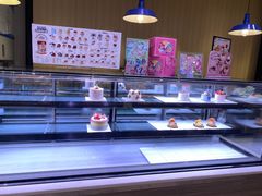 -巴黎贝甜(大宁国际商业广场店)