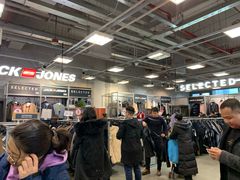 -上品折扣(回龙观店)