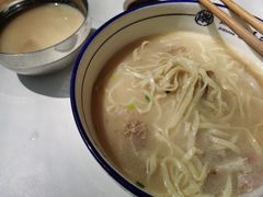 -镇南锅盖面馆(解放路店)