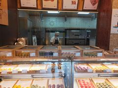 面包甜点陈列柜-南宋胡记(杭州体育场路店)