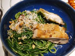 鸡肉松仁菠菜汁意面-西堤牛排(龙德广场店)