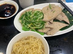 白灼爽脆鲜猪润-丽的面家(多宝路店)