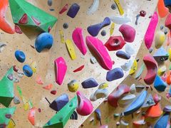 -问山MountQuest攀岩馆