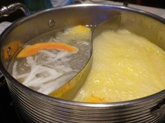 银耳椰青海底椰汤底配花雕本地鸡-一哥澳门豆捞·澳门风打边炉(高德置地店)