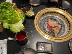 -山川小町·极番烧肉(新地假日广场店)