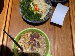 -八月美食小馆(银泰城总店)
