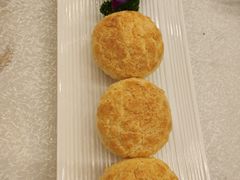 酥皮粒粒菠萝包-龙的酒楼·手工早茶·顺德菜(近良路店)
