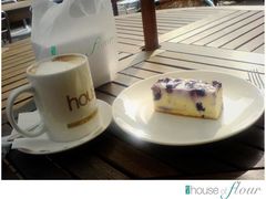 午后&nbsp;蓝莓&nbsp;拿铁&nbsp;阳光&nbsp;音乐&nbsp;惬意-榖屋house of flour(张江首店)